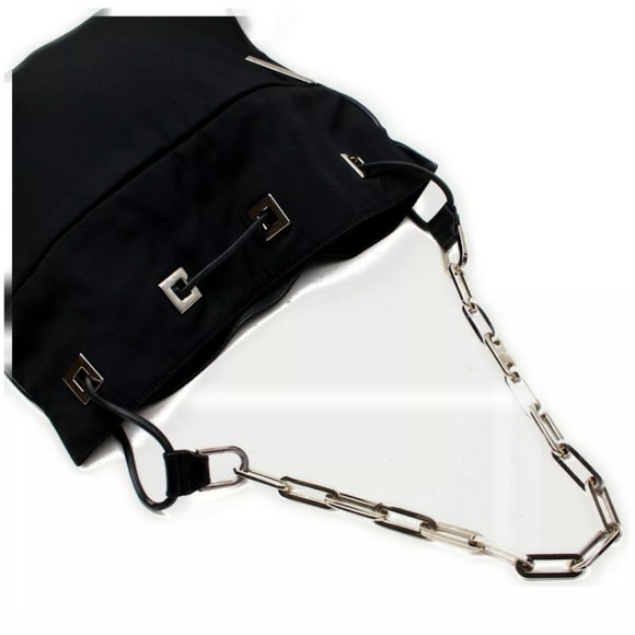 Gucci shoulder bag silver chain